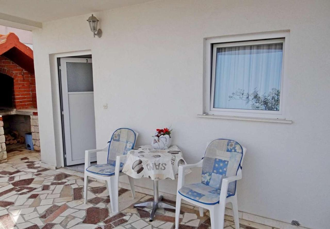 Apartments Tomislav - 120 M From Beach Округ-Доньи Экстерьер фото